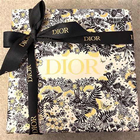 dior retourneren|Dior gift box returns.